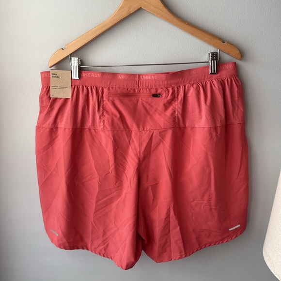 NWT Nike Running Stride Mens 7" Shorts - Picture 4 of 8